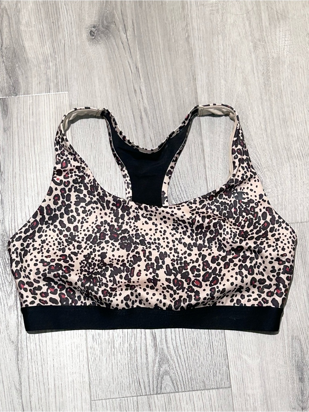 ❥𝑪𝒉𝒂𝒎𝒑𝒊𝒐𝒏: Women’s Racerback Sports Bra - Leopard Print